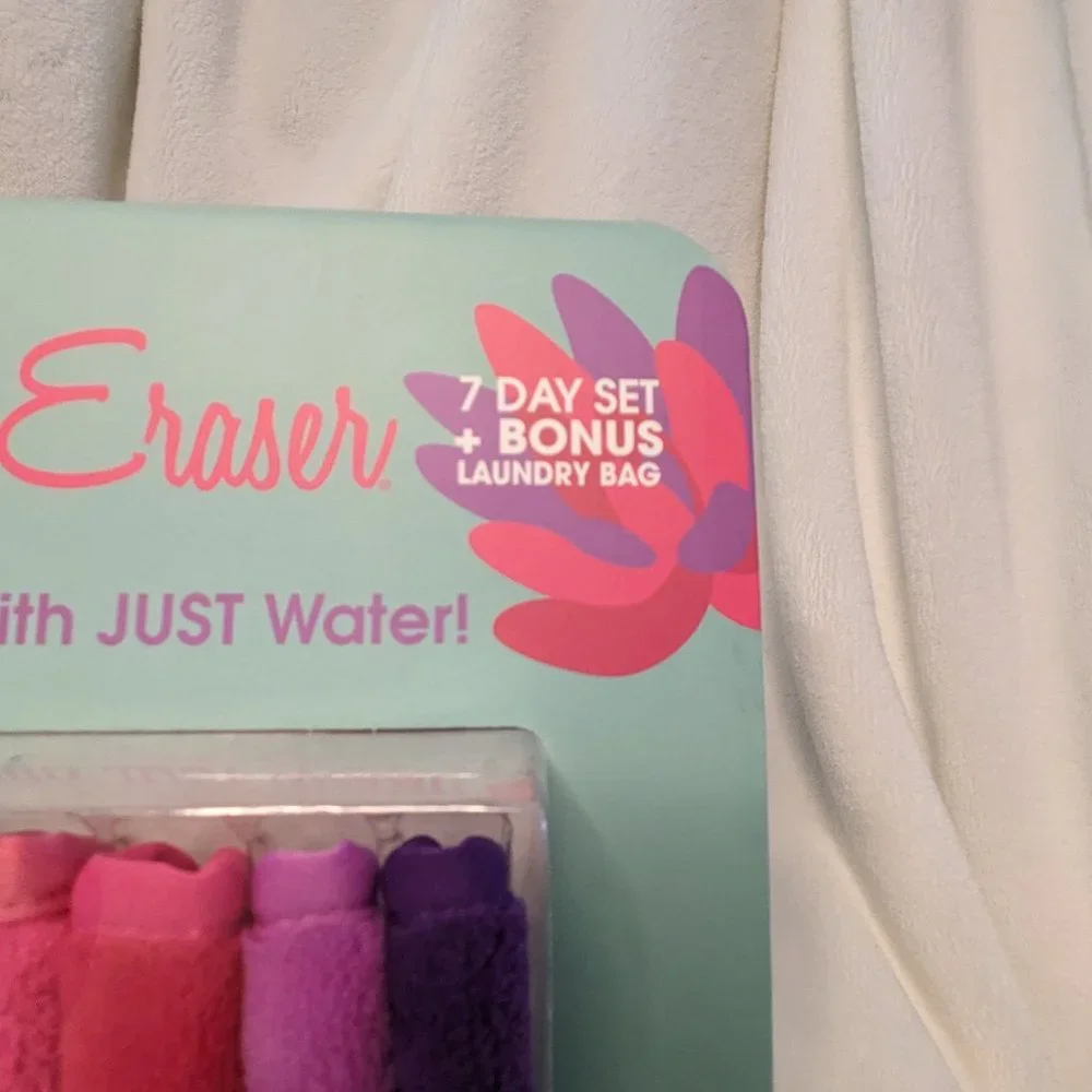MakeUp Eraser Original 7 Day Set + Bonus Laundry Bag NIB